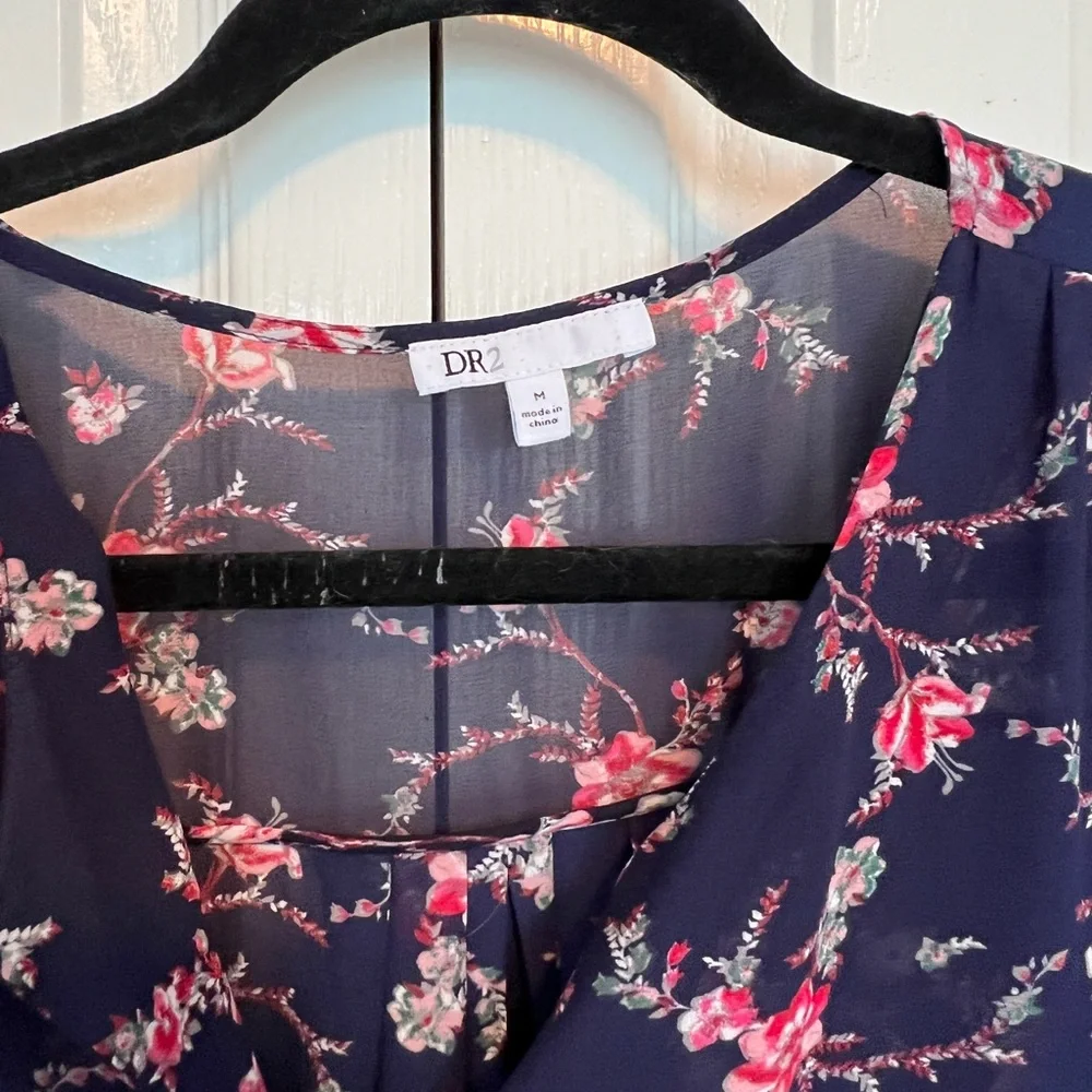 Top - Picture 2 of 2